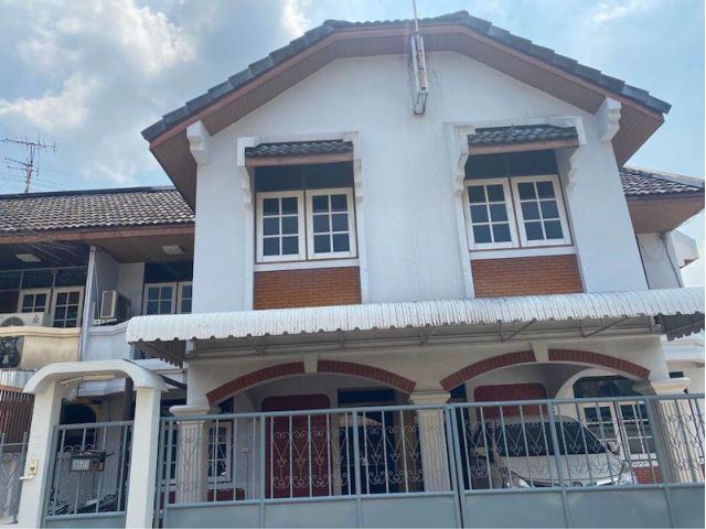 ทาวน์เฮาส์2ชั้น2หลังติดกันบางแคสถานีรถไฟฟ้าหลักสอง