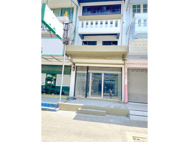 ตลาดปัฐวิการณ์ 32 ตรว. รามอินทรา38-42 412 ตรม.