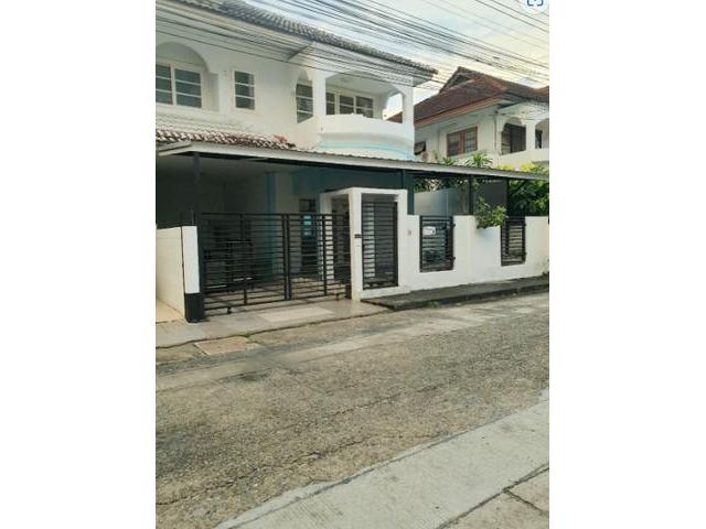 ขายบ้านแฝด 2 ชั้น หมู่บ้านซื่อตรง รัตนาธิเบศร์