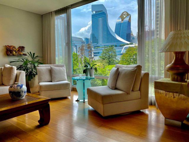 The Park Chidlom Condominium