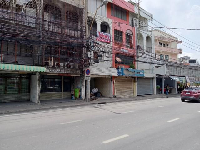 ให้เช่า อาคารพาณิชย์ อยู่ระหว่าง พัฒนาการ 61 และ 63 ติดถนนพัฒนาการ