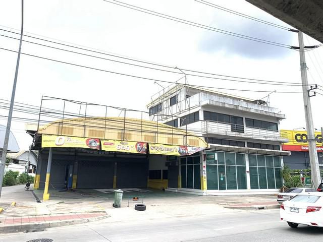 โกดัง โชว์รูม ถนนเลี่ยงเมืองนนท์ นนทบุรี