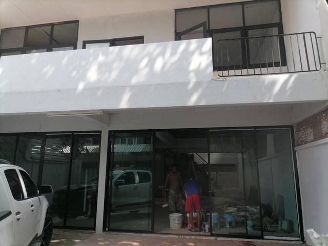 ให้เช่าทาวน์เฮ้าส์ 2 ชั้น ถนนสุขุมวิท เอกมัย23