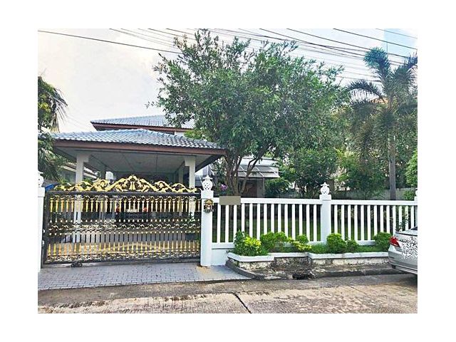 ขายบ้านเดี่ยว ม.ชวนชื่นการ์เด้นท์ วิลล์ 102 ตร.ว. ติดถนนกรุงเทพฯ-ปทุมธานี จ.ปทุมธานี 05771