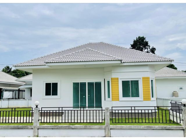 ขายบ้านเดี่ยวสร้างใหม่ขายต่ำกว่าราคาประเมินราคาไม่เกิน3ล้าน มีสองหลังสองราคาให้เลือก ฟรีค่าโอน