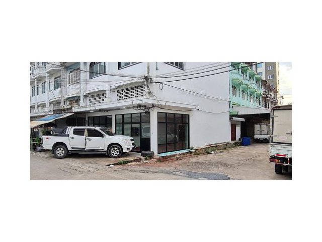 ขายอาคารพาณิชย์ 2 ห้องตีทะลุ renovate ใหม่ ซอยเพชรเกษม 96/1