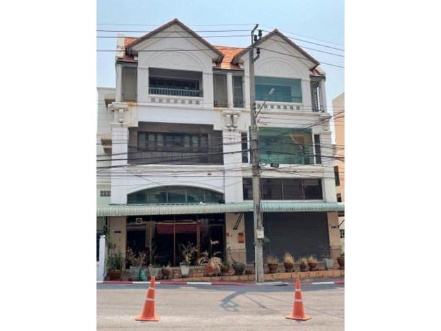 ขายอาคารพาณิช 2 คูหา 3.5 ชั้น ถนนศรีนครินทร์
