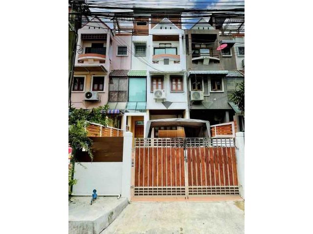ให้เช่าทาวน์เฮาส์3ชั้นลาซาลเพลสสุขุมวิท105/ซอยลาซาล
