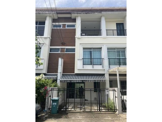 ให้เช่าทาวน์โฮม 3 ชั้น บ้านกลางเมือง สวิสทาวน์