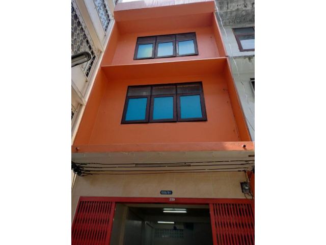 ใหม่ 3 นอนตลาดแสงจันทร์ BTSตากสิน รร.อัสสัมชัญ