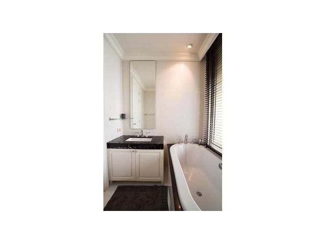 รอยซ์ ไพรเวท เรสซิเดนซ์ 2 Bed