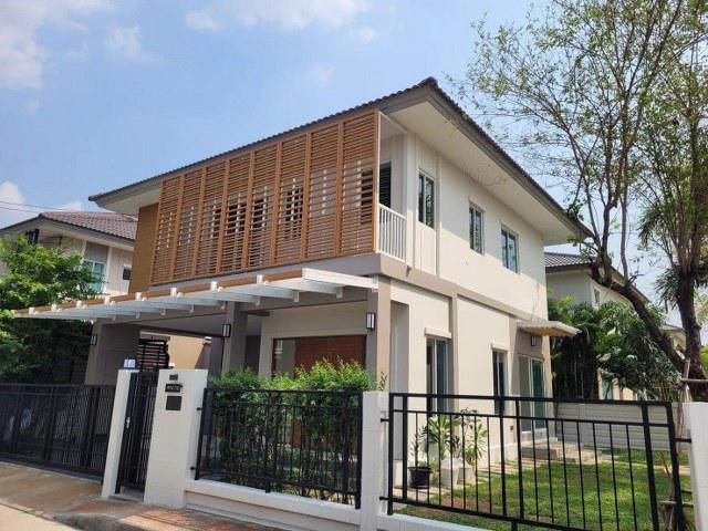 ขาย บ้านมือสอง รีโนเวทแล้ว บ้านเดี่ยว 2 ชั้น หลังมุม ภัสสร เพรสทีจ (รังสิต - คลอง 2)