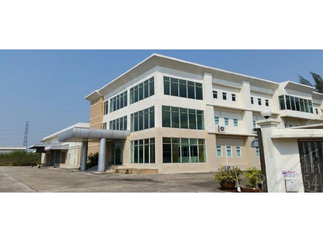 ที่ดินอุตสาหกรรม สีม่วงแท้ 100 % พร้อมคลังสินค้าและสำนักงาน บนที่ดิน 13 ไร่เศษ ใกล้ถนนเศรษฐกิจไม่ถึง 1 กิโล ถนนกว้างตลอด