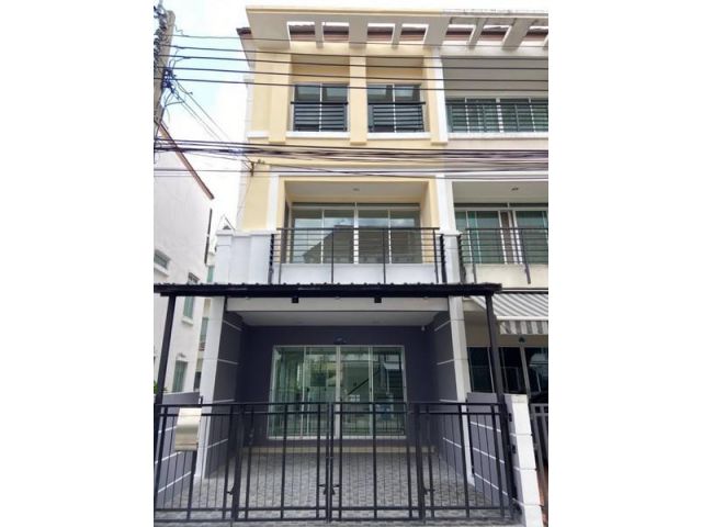 ให้เช่าทาวน์โฮม3ชั้นบ้านกลางเมืองลาดพร้าว -โชคชัย4