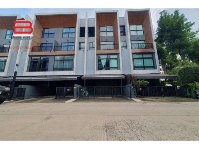 ทาวน์โฮม หมู่บ้าน อาร์เด้น พัฒนาการ เนื้อที่ 20 ตรว. ถนนพัฒนาการ เขตสวนหลวง