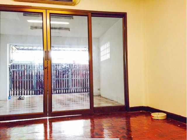 MRT สัมมากร 250ม.รามคำแหง 133-141รพ.เกษมราษฏร์