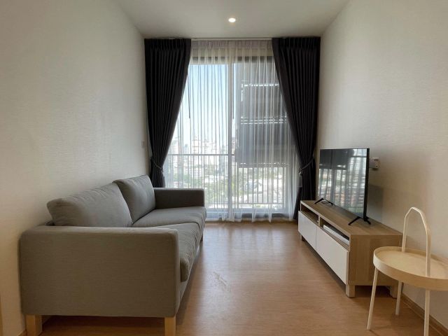 Maru Ekkamai for rent 2 bedrooms 2 bathrooms 60 sqm. rental 55,000 baht/month