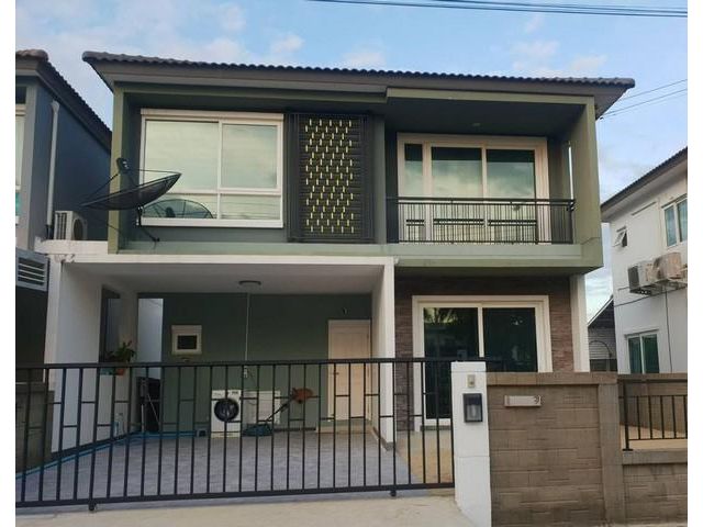 BH1884 บ้านแฝด 2ชั้นหมู่บ้านโกลเด้น นีโอ กิ่งแก้ว