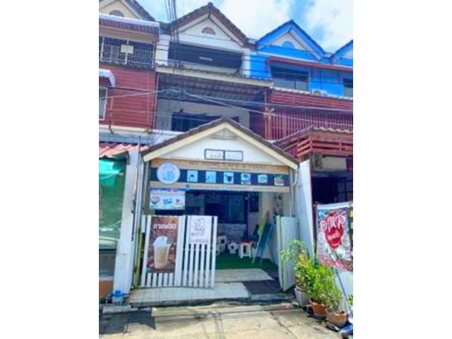 ตลาดหนามแดง เทพารักษ์ นานาชาติสิงคโปร์ 3 ชั้น
