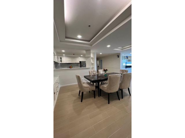 M Towers Sukhumvit 35 for rent 3 bedrooms 3 bathrooms 230 sqm. rental 85,000 baht/month