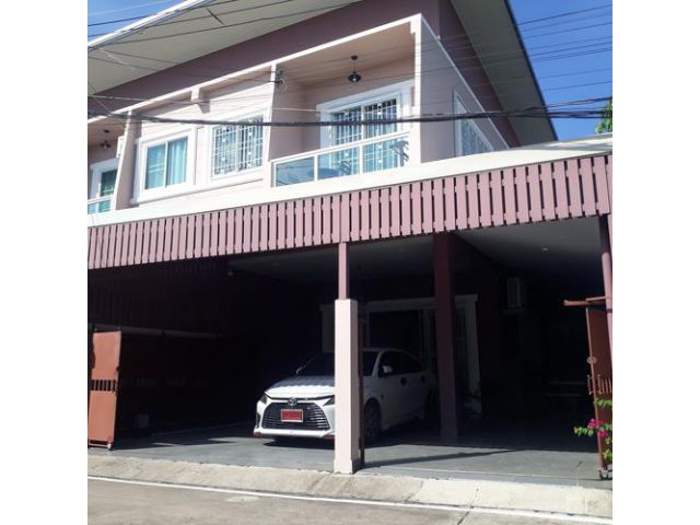 ทาวน์โฮม พร้อมเฟอร์นิเจอร์ ม.อรรถพร 2 อ.บางละมุง