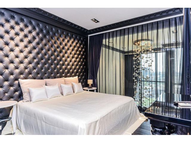 SALE  The Emporio Place - Sukhumvit 24  (S03-0005)
