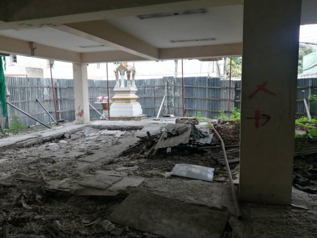 sale with buildings closed road in the soi suitable apartment or hotel in Thonglor