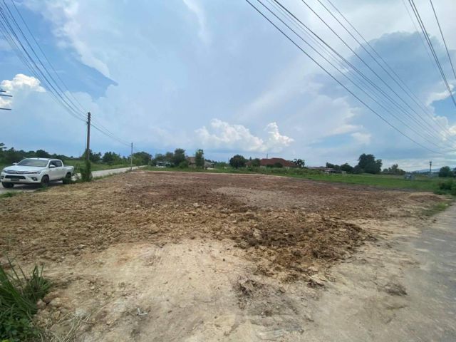 ขายที่ดินหนองชาก 2 ไร่ (แบ่งขาย) ติดถนนคอนกรีต ใกล้โลตัสบ้านบึง - 72 กม. อ.บ้านบึง จ.ชลบุรี