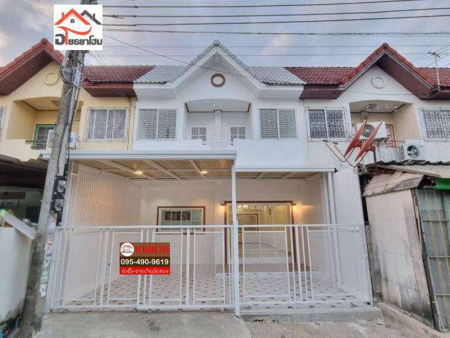 ทาวน์เฮ้าส์ 2 ชั้น พื้นที่ 22.6 ตร.ว. รีโนเวทใหม่ ตกแต่งสวยพร้อมอยู่ ทำเลดีใกล้ MRT คลองบางไผ่ #หมู่บ้านรัตนาวดี