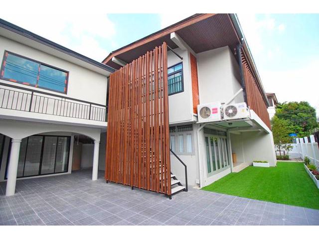 แย้มสอาด ลาดพร้าว33-43 6นอน ให้เช่าคฤหาสน์ 2ชั้น