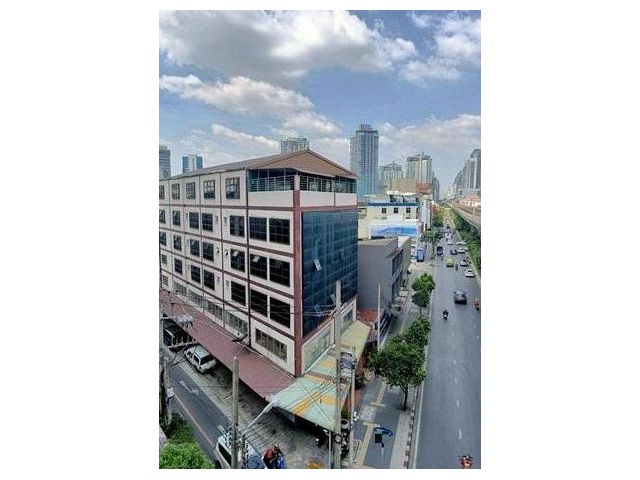 ให้เช่าพื้นที่ชั้น4ขนาด 300ตรม.สุขุมวิท44/1ใกล้BTS