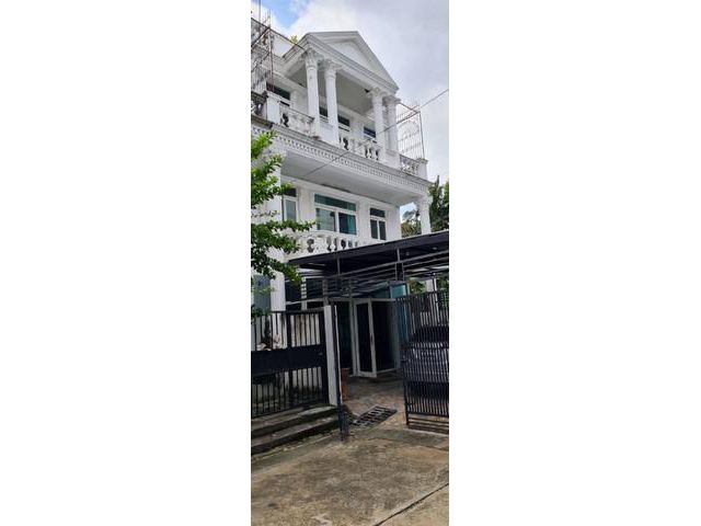 **ให้เช่า บ้านเดี่ยว 4ชั้น ย่านปรีดีพนมยงค์ 26