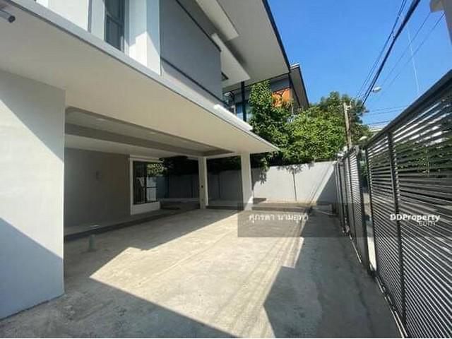 ขายบ้านเดี่ยว สไตล์โมเดิร์น  โชคชัย 4  105 ตรว.
