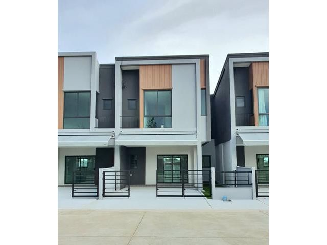 [H208]ทาวน์โฮม ใหม่เอี่ยม พลีโน่ สุขุมวิท-บางนา 2