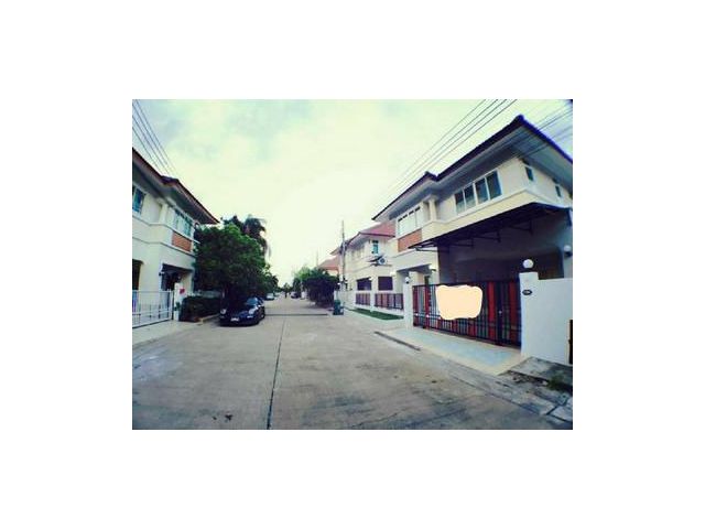 ให้เช่าบ้านเดี่ยว 2 ชั้น 53 ตร.วา บ้านเปล่าเหมาะทำโฮมออฟฟิศ ย่านบางกะปิ ซอยลาดพร้าว 101 ใกล้ The Mall บางกะปิ (ADN571)