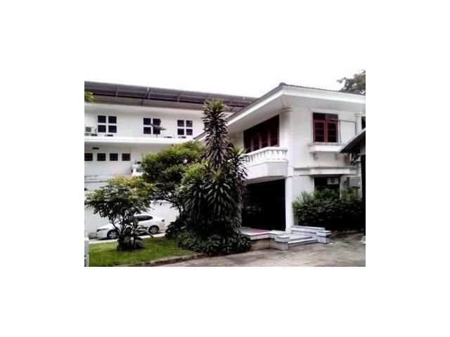 ให้เช่าบ้านเดี่ยว 2 ชั้น 137 ตร.วา เหมาะทำ Office Stidio ย่านพระรามเก้า แยกอสมท.ซอยทวีมิตร ใกล้ MRT พระรามเก้า (ADN577)