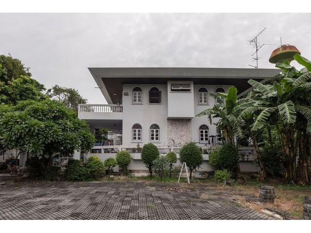 HS0626 ขายบ้านเดี่ยว 2 ชั้น พัฒนาการ 58 มี 10 ห้องนอน 11 ห้องน้ำ เนื้อที่ 367 ตรว.