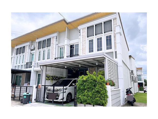 ขายทาวน์โฮม 2 ชั้น ม.โกลเด้นทาวน์ หลังริม ลาดพร้าว เกษตรนวมินทร์ซอยนวมินทร์ 42 เนื้อที่ 20 ตร.ว แต่งครบ พร้อมอยู่ 05789