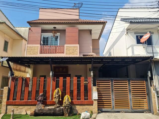ขายและให้เช่าบ้านเดี่ยว2 ชั้น หมู่บ้านพล วัชรพล