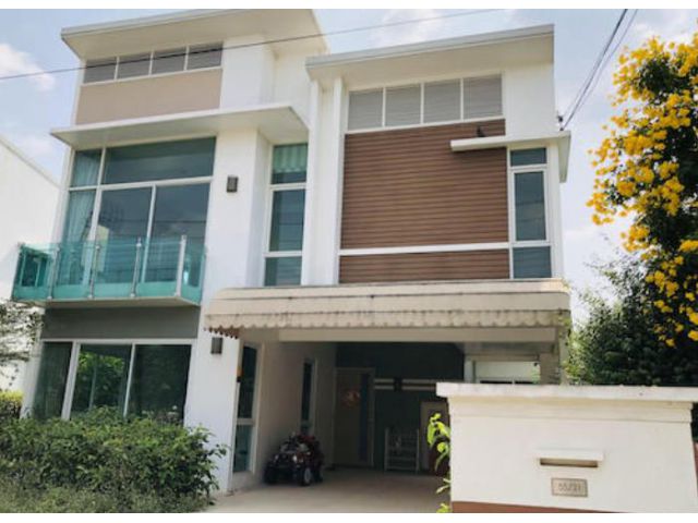 ขายบ้านเดี่ยว 2ชั้น โฮมเพลส เดอะ พาร์ค  ลาดกระบัง