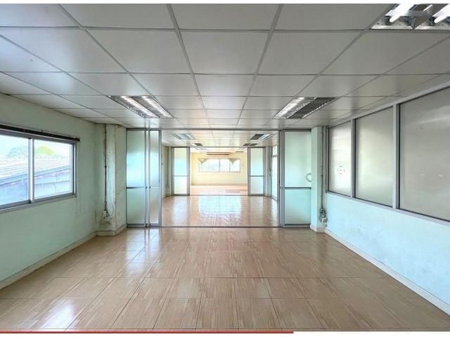 ให้เช่าโกดัง 1300 ตรม. พร้อมสำนักงาน สุขาภิบาล 5