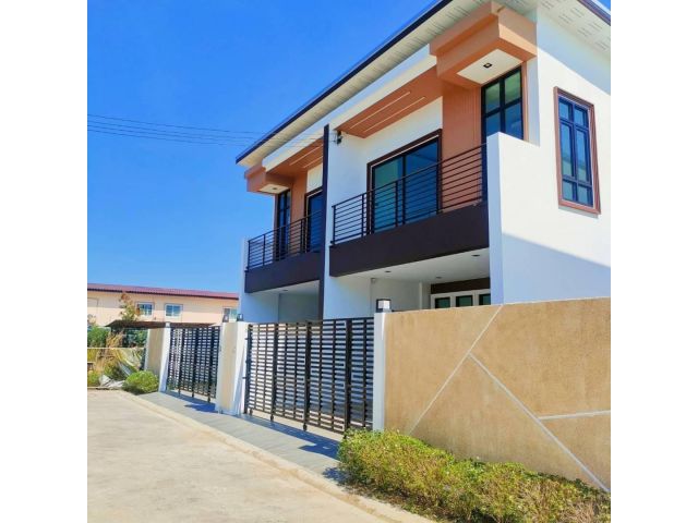 บ้านใหม่โครงการ บ้านแฝด2ชั้นเหลือเพียง 4 หลังเท่านั้น Modern Luxury Twin House