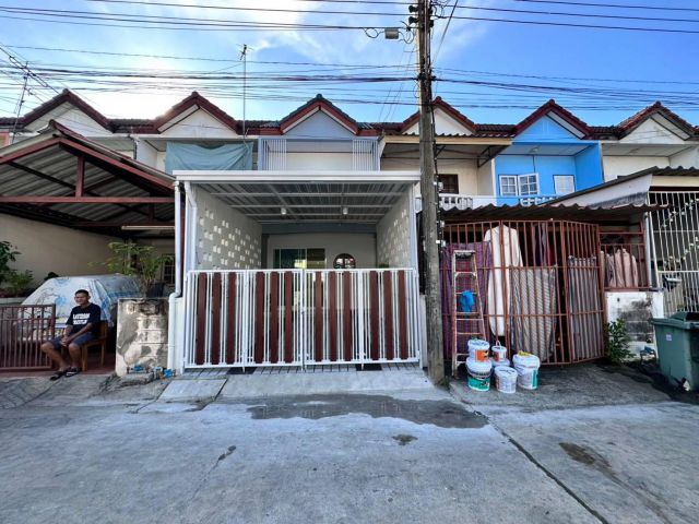 ️ทาวน์เฮ้าส์  2 ชั้นหน้าบ้านหันหน้าทิศตะวันออก #หมู่บ้านกิตติชัย2 มิตรไมตรี ต้นซอย มีระเบียงด้านหน้า ด้านหลังโล่ง