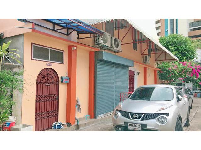 ม.สยาม  BTS บางหว้า 2ชั้นเพชรเกษม 32-38