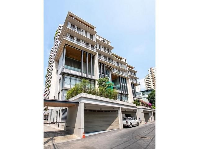ขายทาวน์โฮม 5 ชั้น 749 Residence สุขุมวิท 49/1