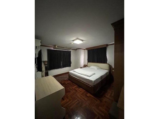 CRB1225 For Rent Sathorn Place building