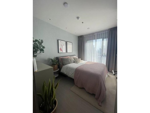 CRB1220  For Rent Life asoke Rama 9
