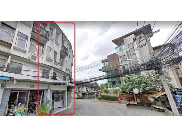 คนหนาแน่น ลาดพร้าว 40-50 36 ตรว. 3.5ชั้น 36 ตรว