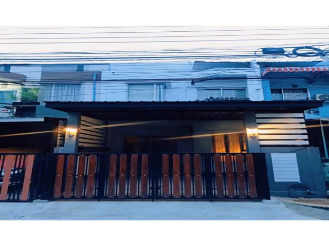 ขายทาวน์เฮ้าส์ หมู่บ้านซิตี้พาร์ค เทพารักษ์ กม.22 บางเสาธง สมุทรปราการ T-6224