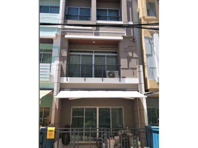 ให้เช่าบ้านกลางเมือง The Urbanion ลาดพร้าว 71